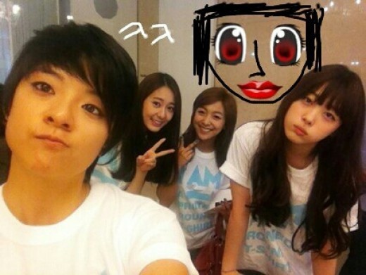 f(x) Sulli Shows Off Expert (?) Drawing Skills