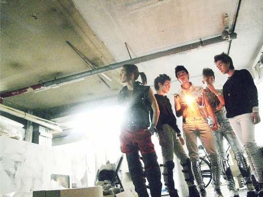 SHINee Releases Lucifer MV