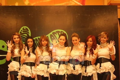 RaNia Holds Press Conference in Malaysia