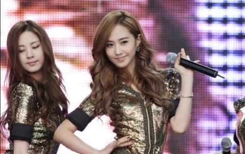 SNSD Yuri is Prettiest when She Swims