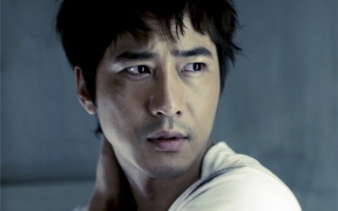 Kang Ji Hwan Lookin’ Fine for Cosmo