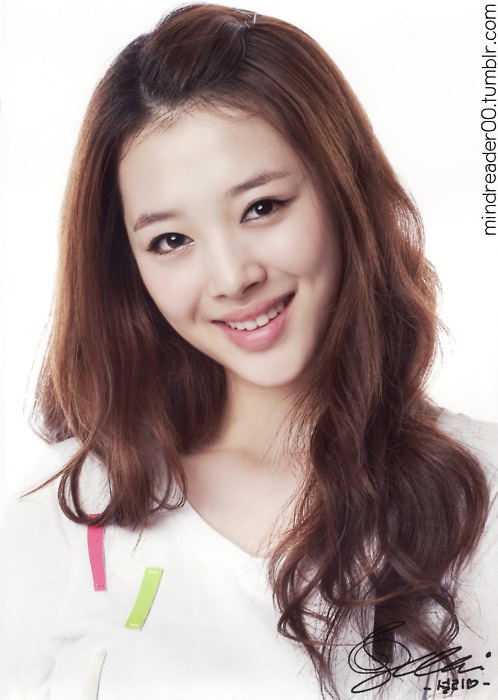 f(x) Sulli Thinks She is Among the Top Ten Most Beautiful Girl Group Members
